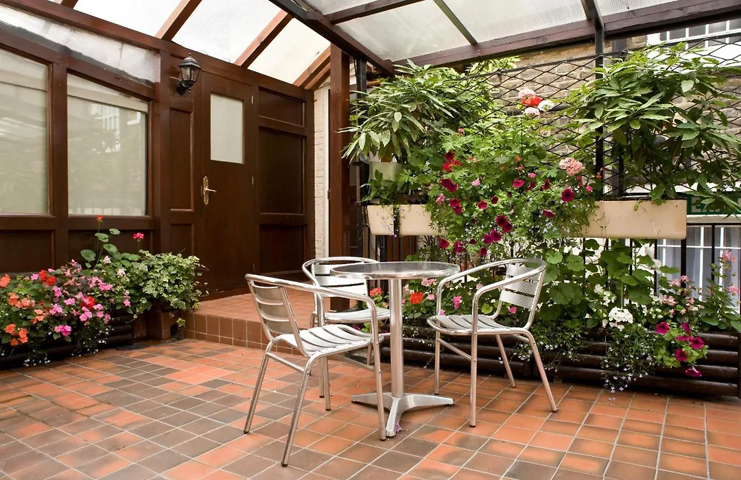 La Gaffe - Bed And Breakfast-1